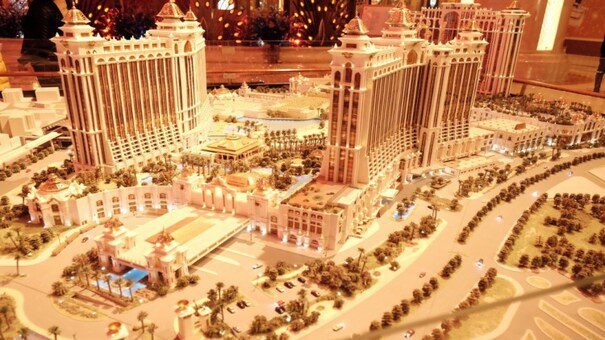 Human Disadvantages in Baccarat