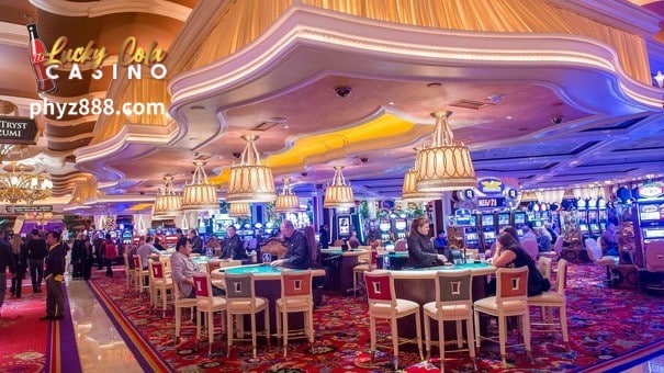 Karamihan sa mga tao ay pumupunta dito para sa isang bagay lamang: upang maglaro ng poker. Sila ay mga poker pilgrim, at ang mga poker room ng Las Vegas ay ang pinakahuling pakikipagsapalaran.